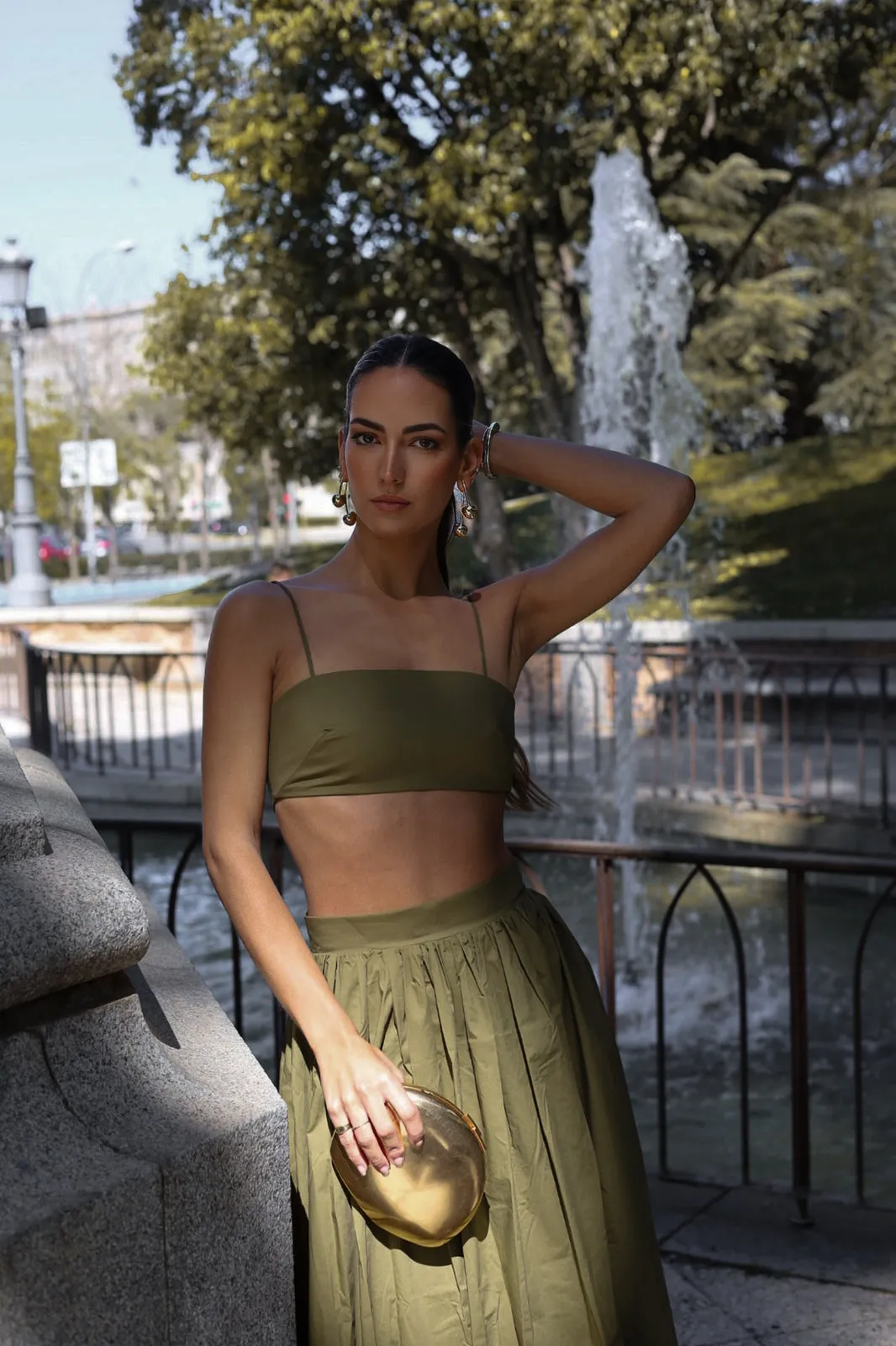 CROP TOP VERDE ESCURO CAMBRAIA