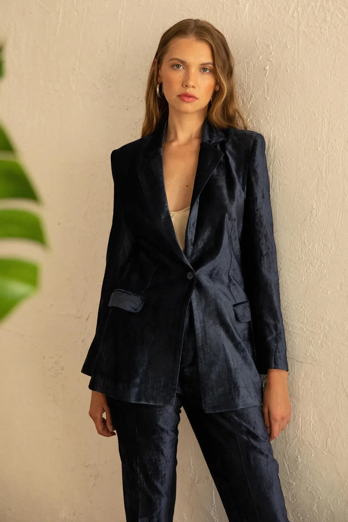 Della Velvet Blazer