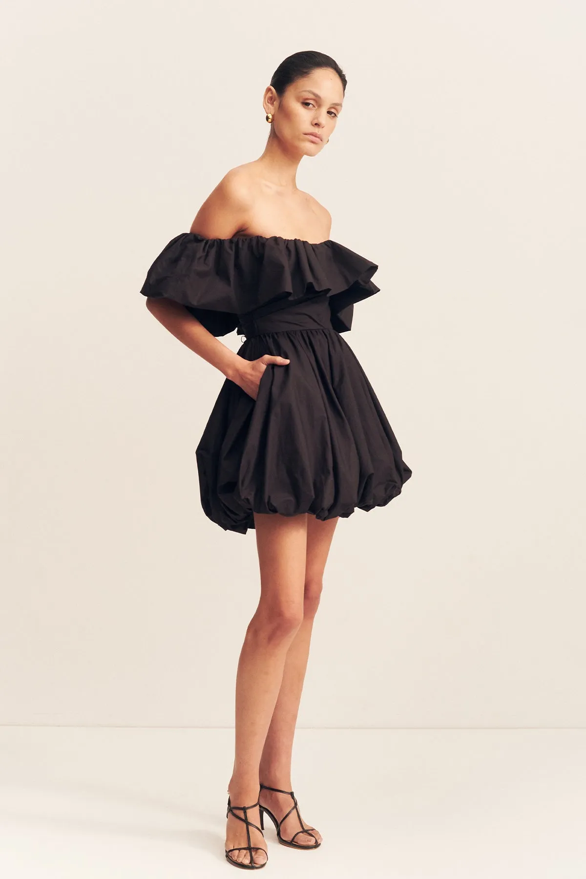 MAIORI OFF SHOULDER DRAPED BUBBLE MINI DRESS - BLACK