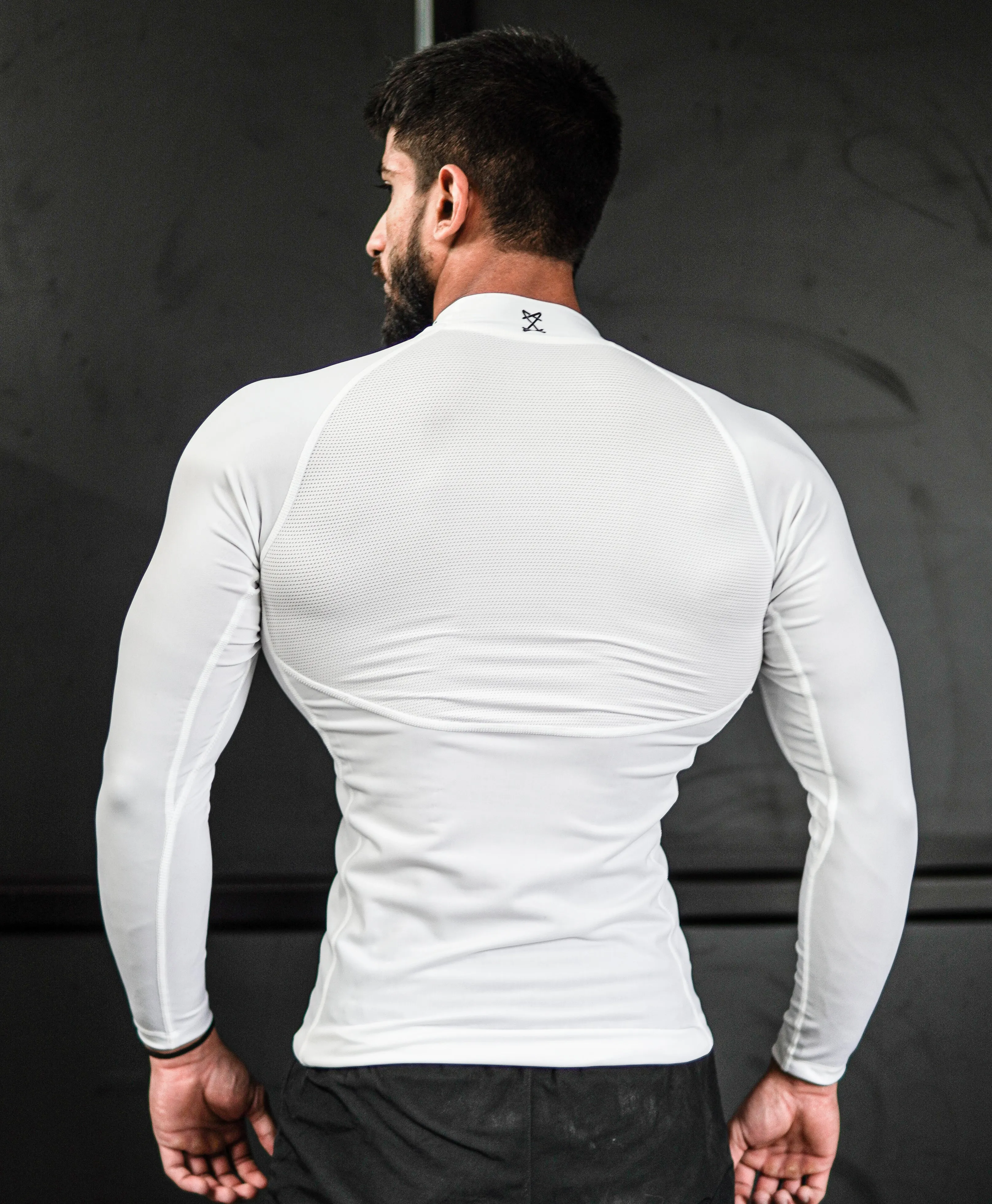 Mock neck compression full sleeve - White