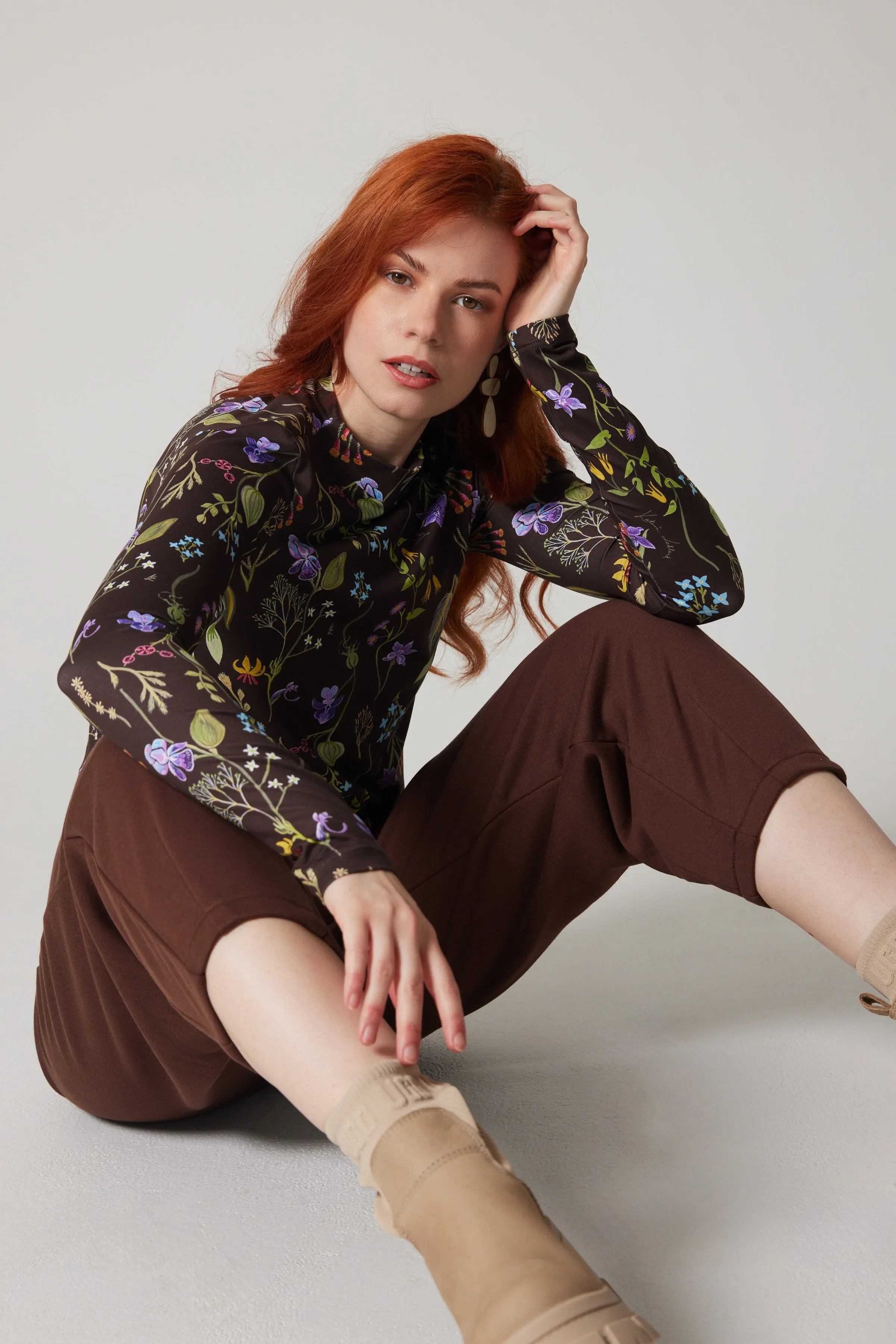 Mock Neck - Laurentian Flowers - Brown