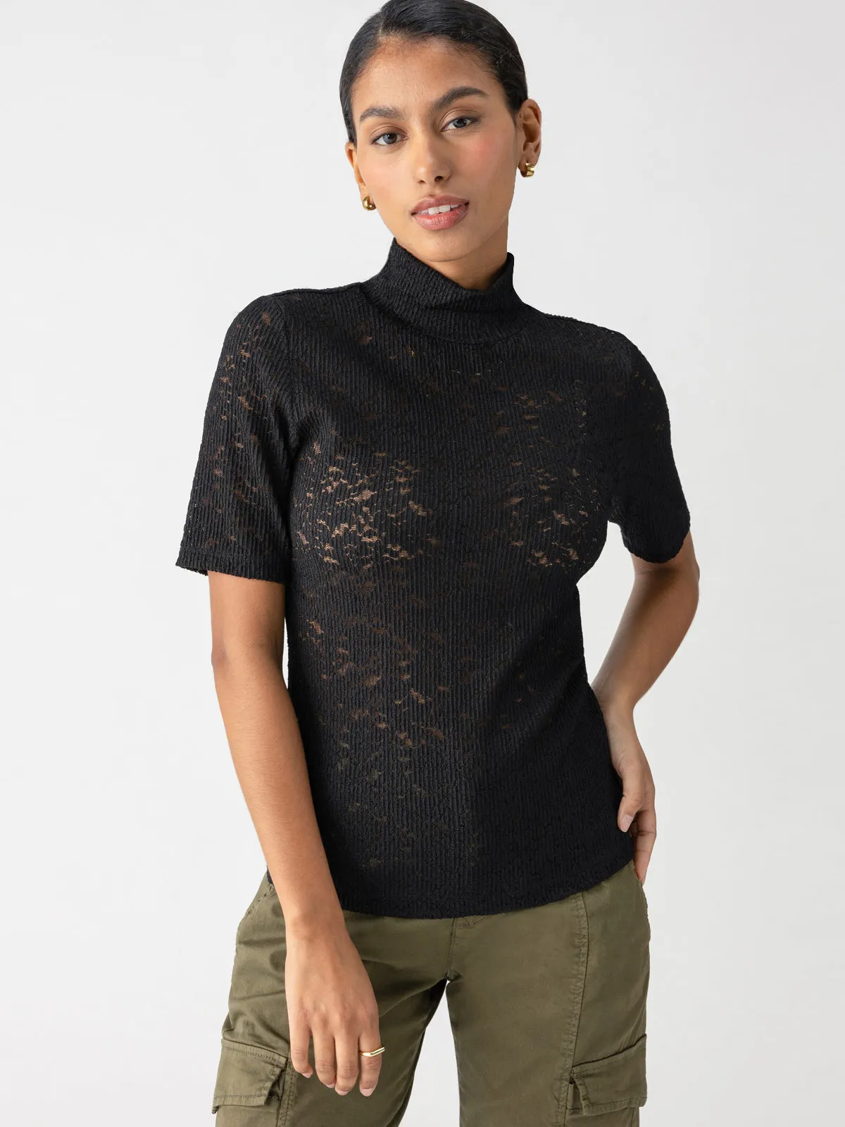 Short Sleeve Lace Mock Neck Tee Black